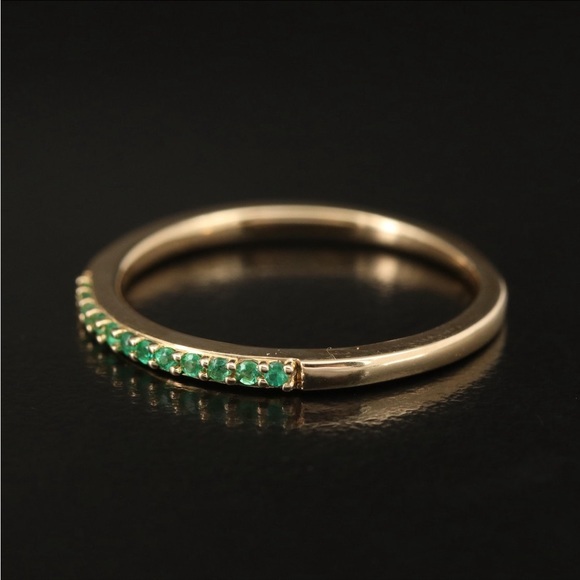 14K Emerald Band - Picture 3 of 7